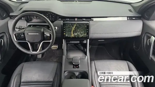 Land Rover Discovery Sport 2024 — Photo 19/20