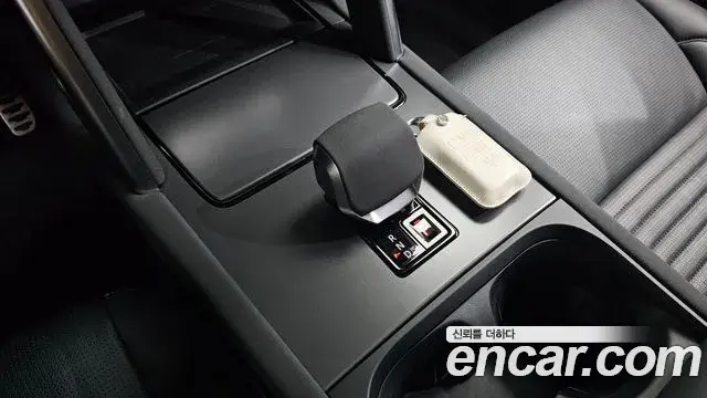 Land Rover Discovery Sport 2024 — Photo 3/20
