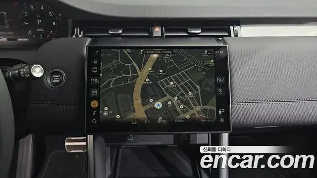 Land Rover Discovery Sport 2024 — Photo 9/20