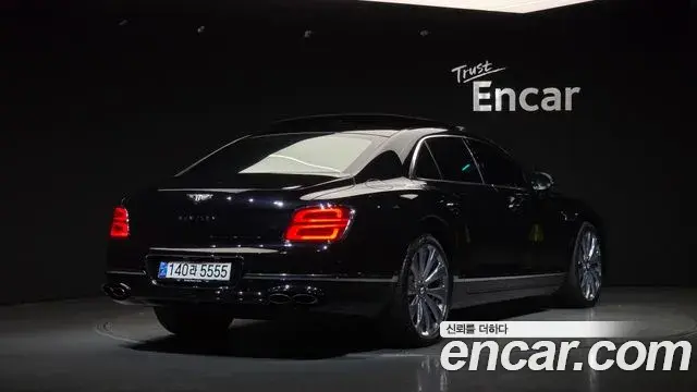 Bentley Flying Spur 2021 — Photo 4/37