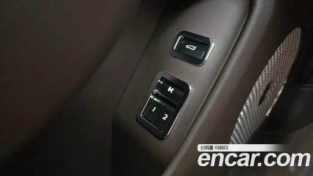 Bentley Flying Spur 2021 — Photo 8/37