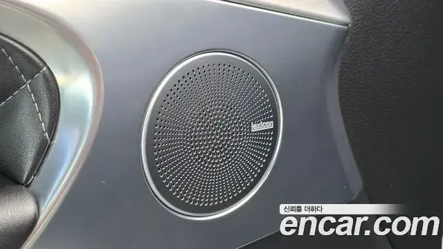Genesis G70 2018 — Photo 9/33