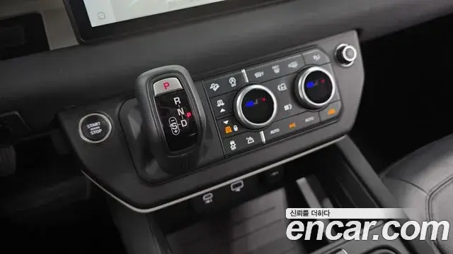 Land Rover Defender 2021 — Фото 9/20