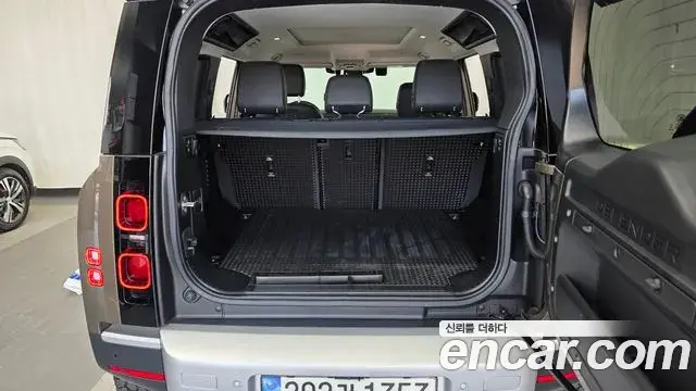 Land Rover Defender 2021 — Фото 20/20