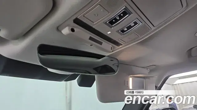 Land Rover Defender 2021 — ფოტო 14/32
