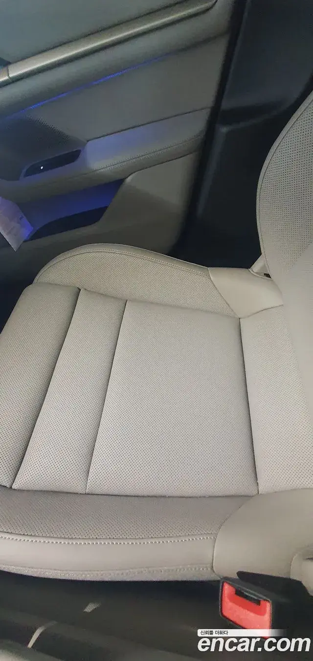 Porsche Taycan 2025 — Şəkil 5/16