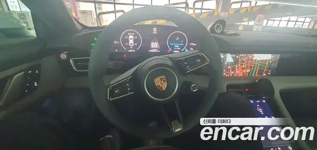 Porsche Taycan 2025 — Şəkil 12/16