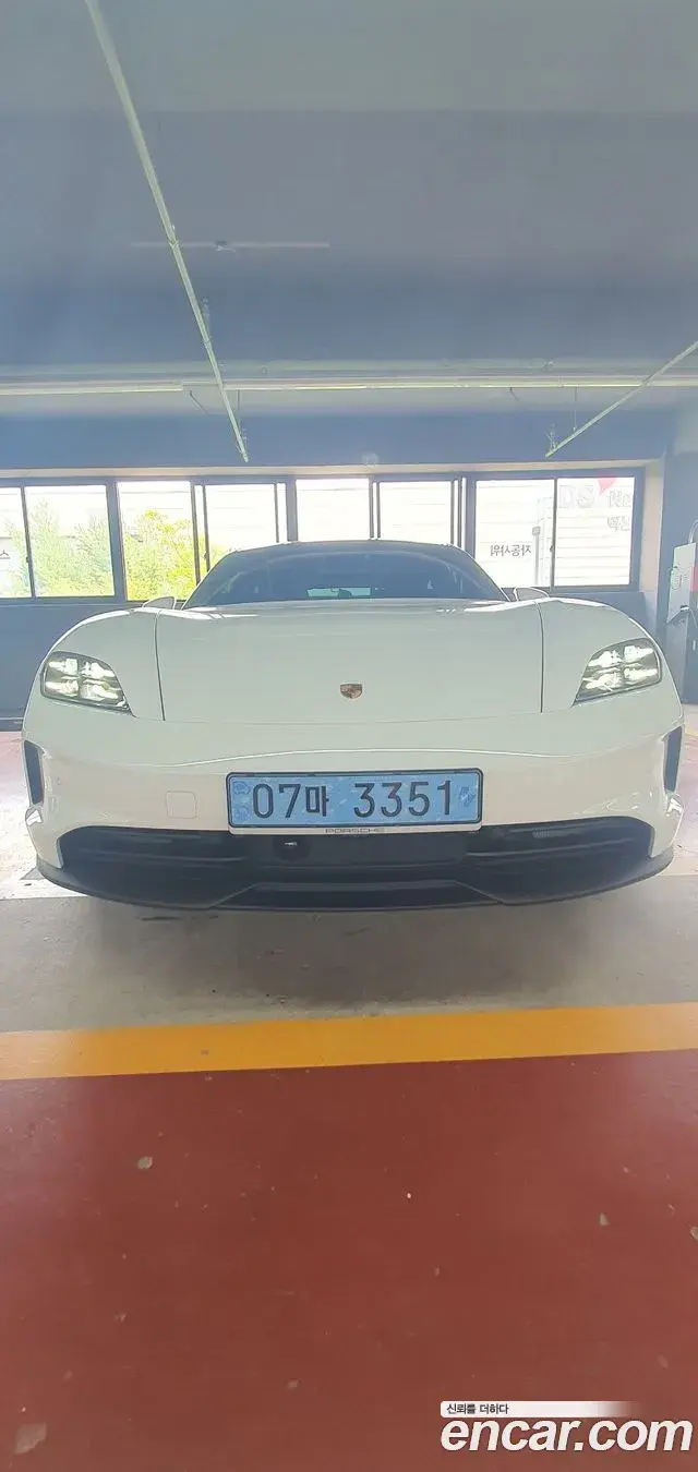 Porsche Taycan 2025 — Şəkil 16/16