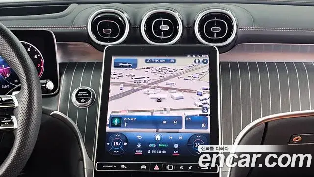 Mercedes-Benz GLC-Class 2024 — Фото 14/20