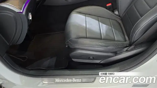 Mercedes-Benz E-Class 2018 — Photo 20/32