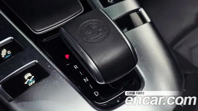 Mercedes-Benz AMG GT 2021 — ფოტო 10/20