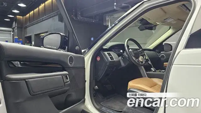 Land Rover Discovery 5 2021 — ფოტო 27/32