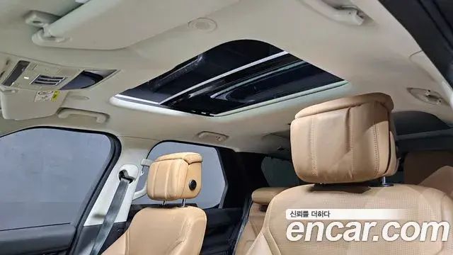 Land Rover Discovery 5 2021 — ფოტო 8/32