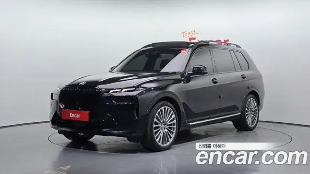 BMW X7 2024 — ფოტო 33/34