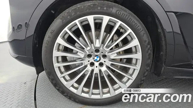 BMW X7 2024 — ფოტო 10/34