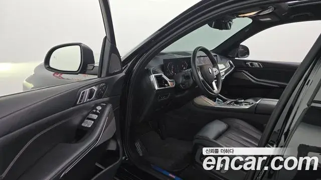 BMW X7 2024 — ფოტო 32/34