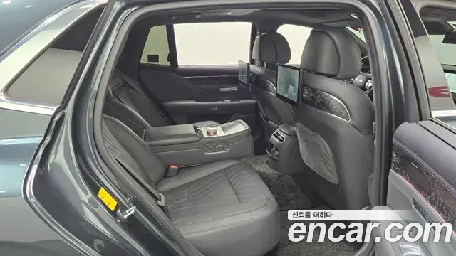Genesis G90 2022 — Şəkil 32/40