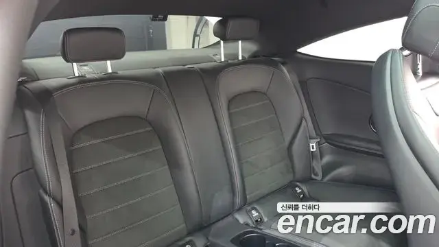 Mercedes-Benz C-Class 2021 — Photo 6/33
