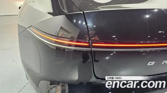 Hyundai Grandeur Hybrid 2023 — Photo 12/32