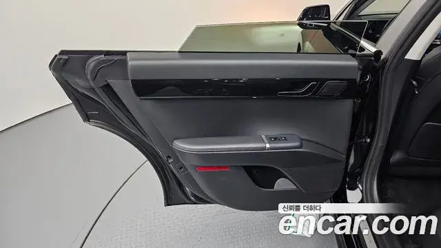Hyundai Grandeur Hybrid 2023 — Photo 2/32