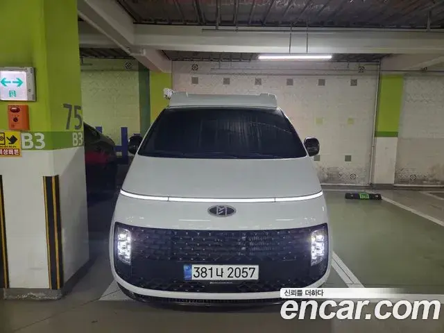 Hyundai Staria 2022 — Şəkil 8/18