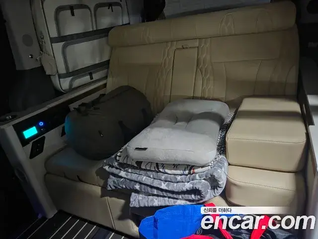 Hyundai Staria 2022 — Şəkil 2/18