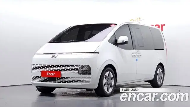 Hyundai Staria 2022 — ფოტო 12/32