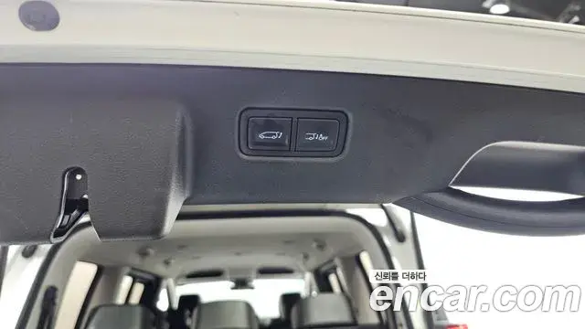 Hyundai Staria 2022 — ფოტო 14/32