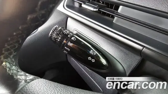 Hyundai Staria 2022 — ფოტო 17/32