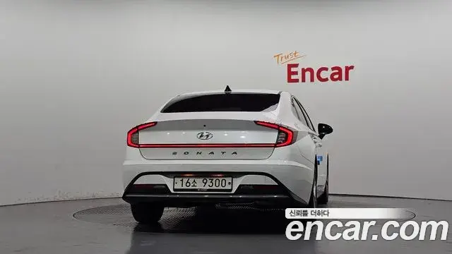 Hyundai Sonata 2019 — Фото 4/20