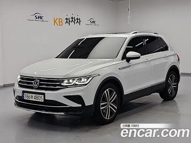 Volkswagen Tiguan 2023 — Photo 2/19