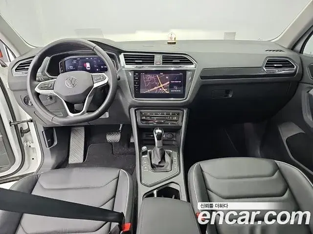 Volkswagen Tiguan 2023 — Photo 4/19