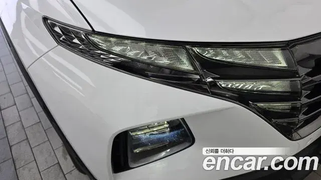 Hyundai Tucson Hybrid 2023 — ფოტო 2/34