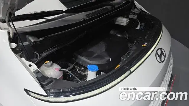 Hyundai Staria 2023 — Photo 5/20