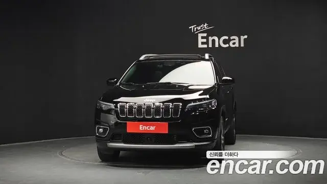 Jeep Cherokee 2021 — Фото 3/20