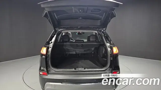 Jeep Cherokee 2021 — Photo 11/34