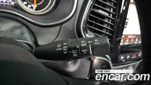 Jeep Cherokee 2021 — Photo 31/34
