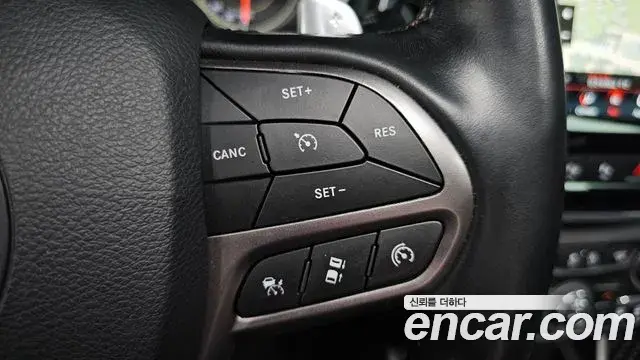 Jeep Cherokee 2021 — Photo 10/34