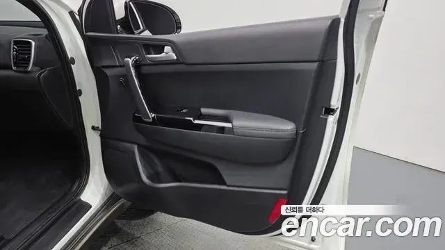 Kia Sportage The Bold 2019 — ფოტო 24/32