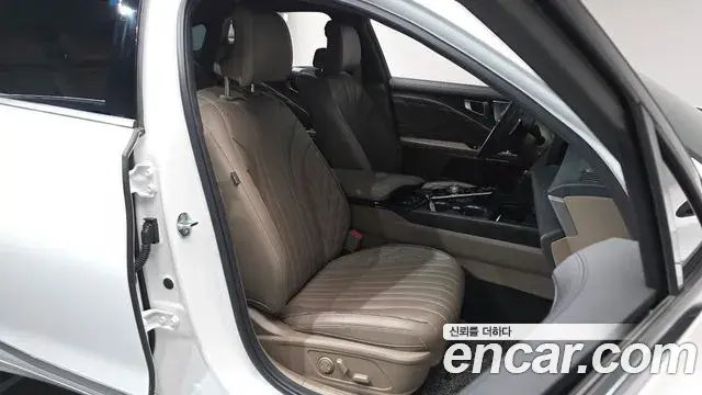 Kia K8 2024 — Photo 30/33