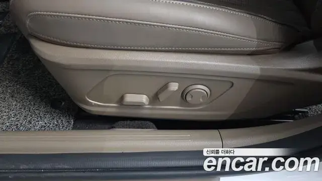 Kia K8 2024 — Photo 8/33