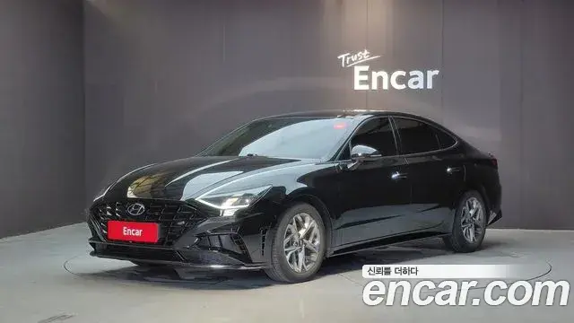Hyundai Sonata 2021 — Фото 1/20