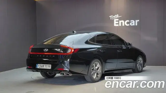Hyundai Sonata 2021 — Фото 2/20