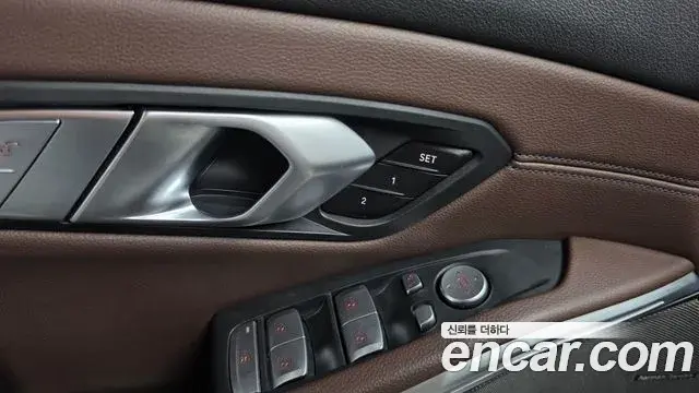 BMW 3 Series 2021 — Photo 15/36