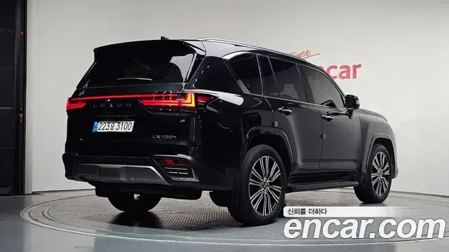 Lexus LX 2025 — Photo 25/34
