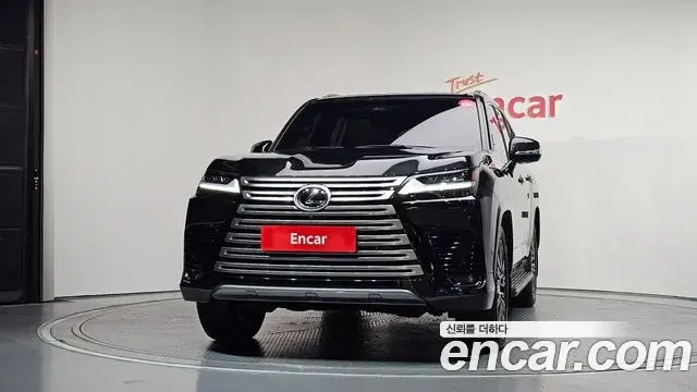 Lexus LX 2025 — Photo 33/34