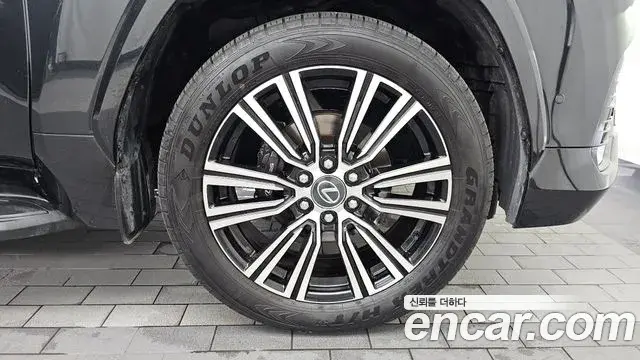 Lexus LX 2025 — Photo 7/34