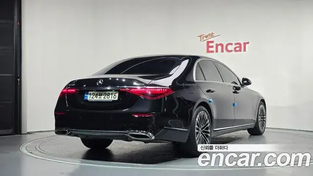 Mercedes-Benz S-Class 2021 — Photo 11/36