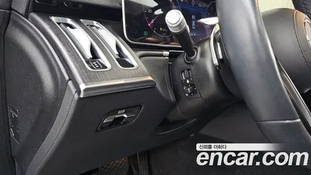 Mercedes-Benz S-Class 2021 — Photo 12/36