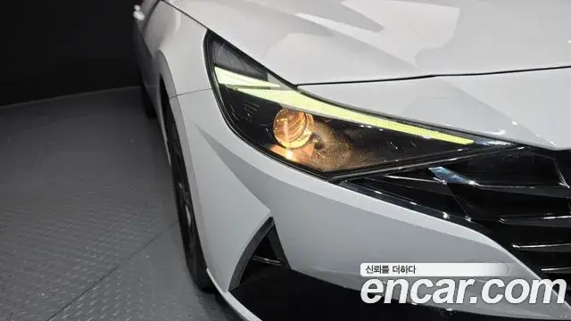 Hyundai The New Avante Hybrid 2022 — Photo 29/31